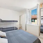 Apartman Bilocale Mezzano In Centro Varazze