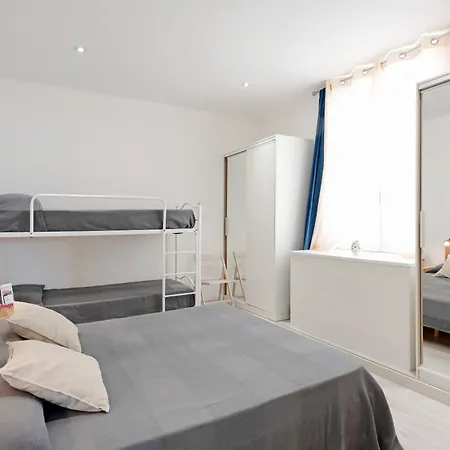 Apartamento Bilocale Mezzano In Centro